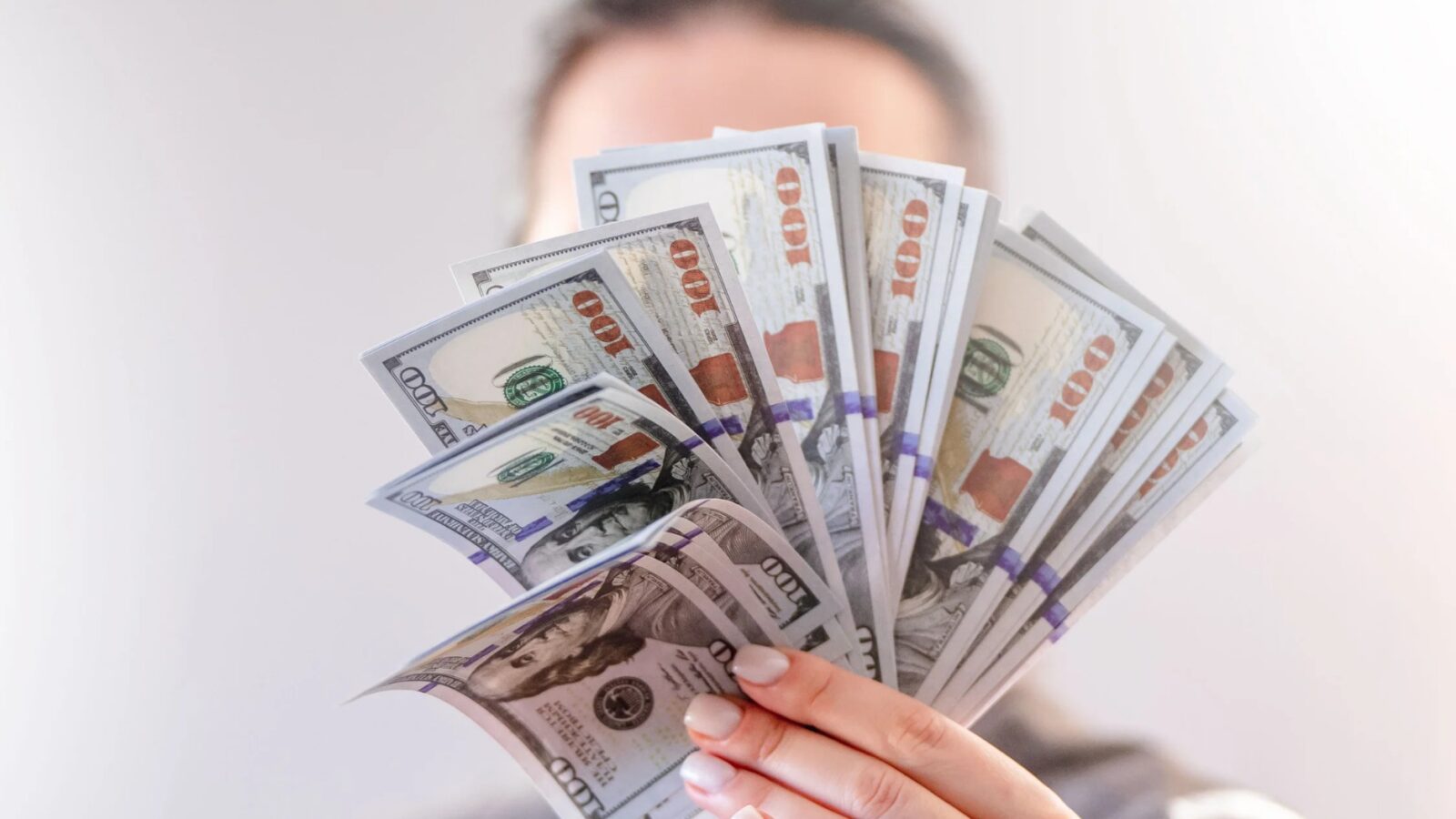 Wieviel Geld darf man monatlich verschenken Freibeträge clever nutzen